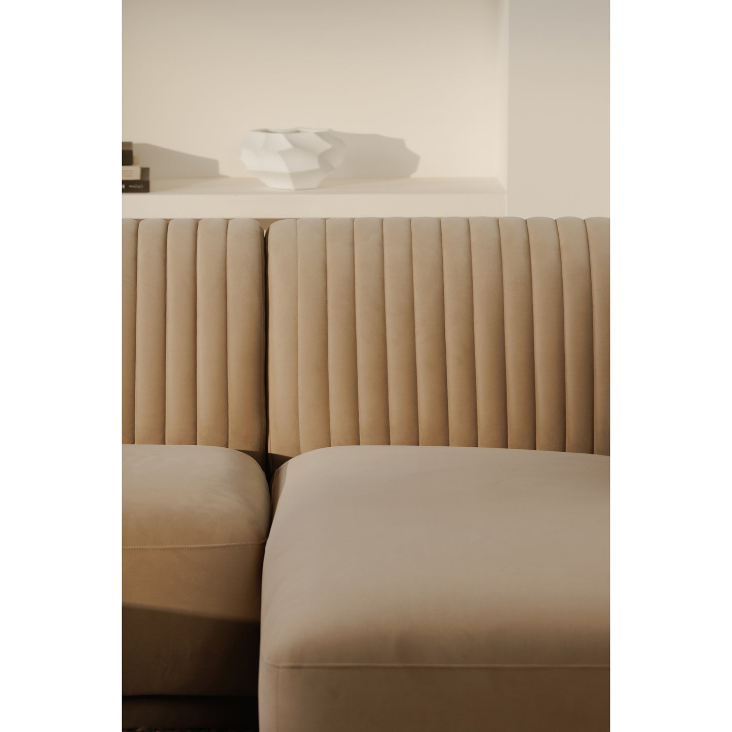 Zandro Right Sectional Beige