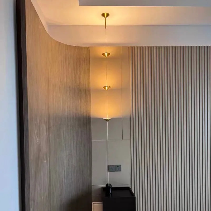 Lámpara moderna de piso a techo