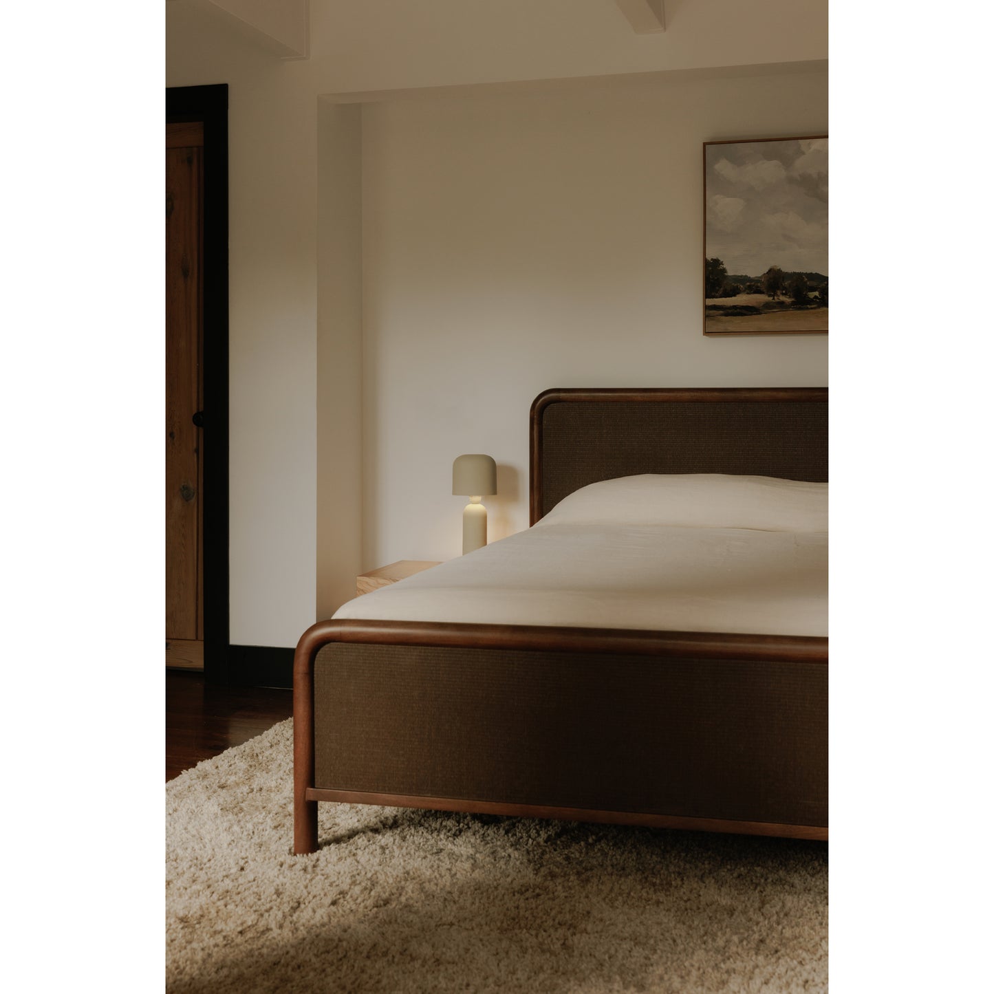 Rye Queen Bed Warm Brown