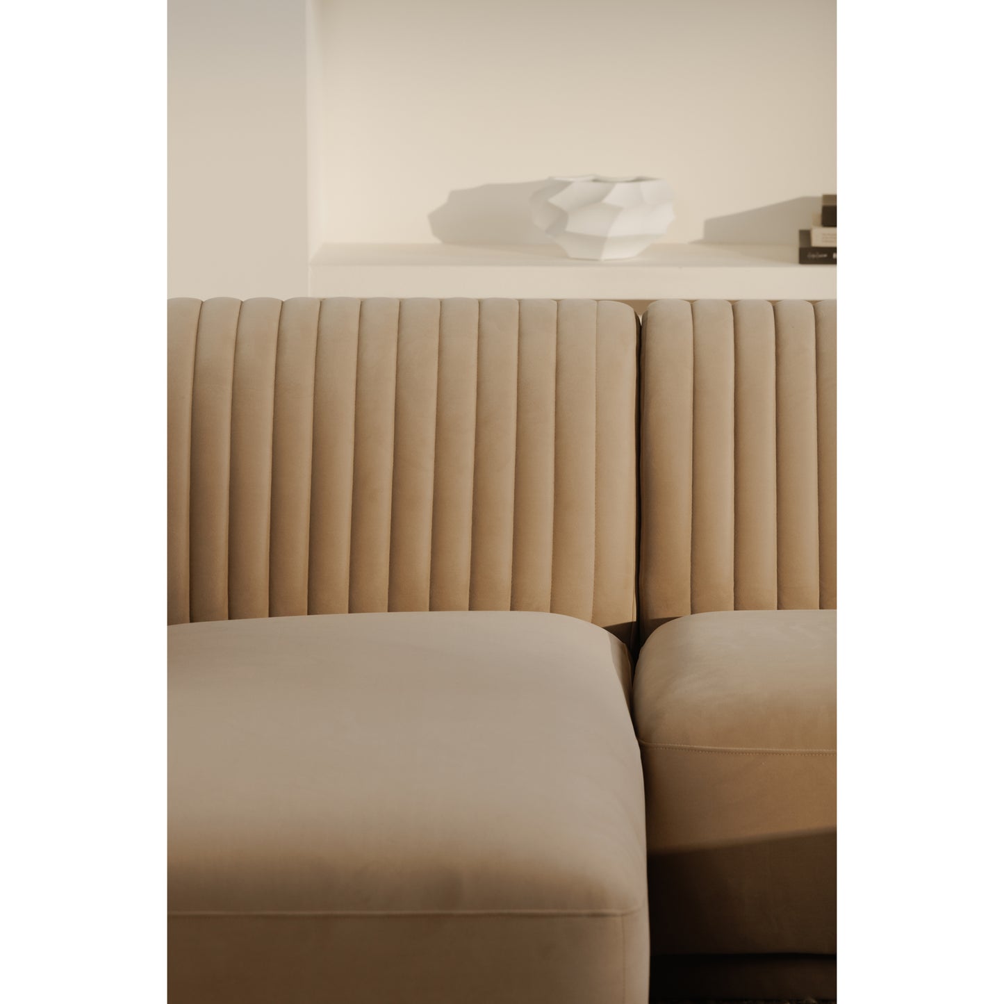 Zandro Left Sectional Beige