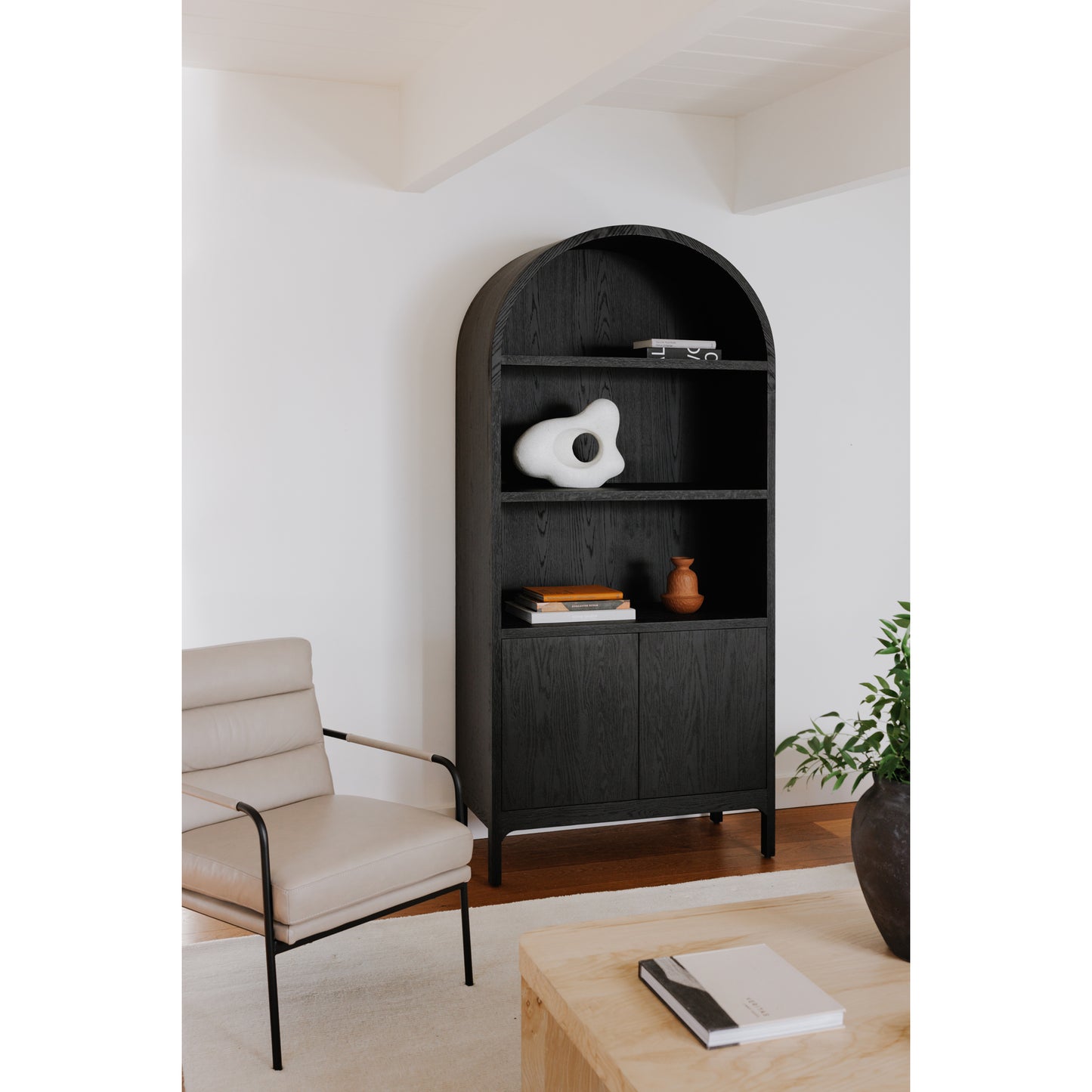 Wilde Display Cabinet Black