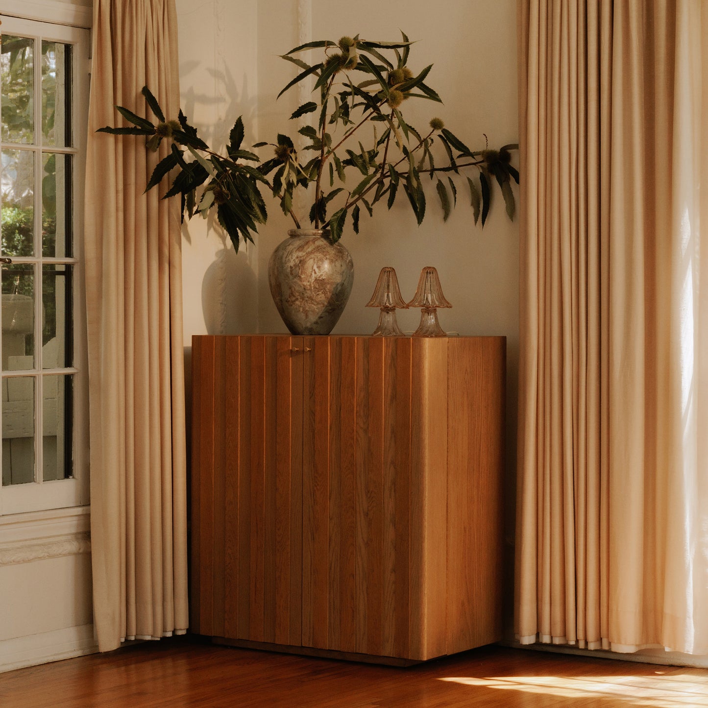 Vermentino Bar Cabinet Oak